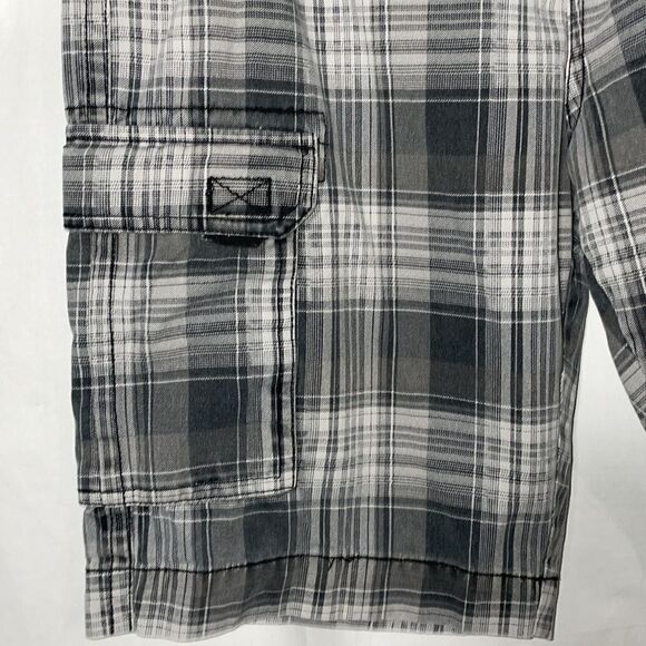 Laser co cargo shorts - Picture 4 of 9